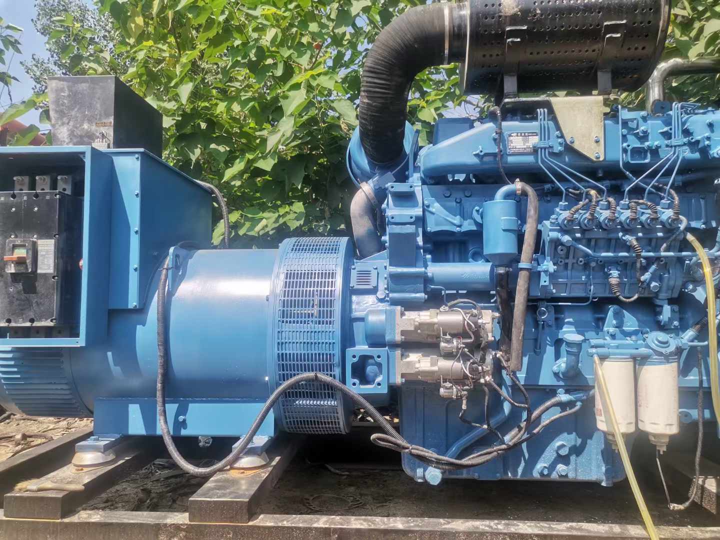 托里详细说明降低 800kW 柴油发电机输出电流波动的方法