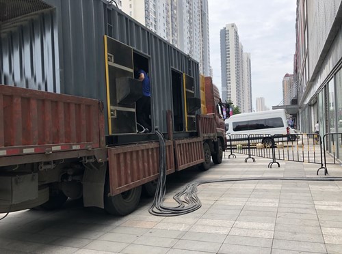 托里柴油发电机空气滤清器在不同季节的更换周期是否有差异？
